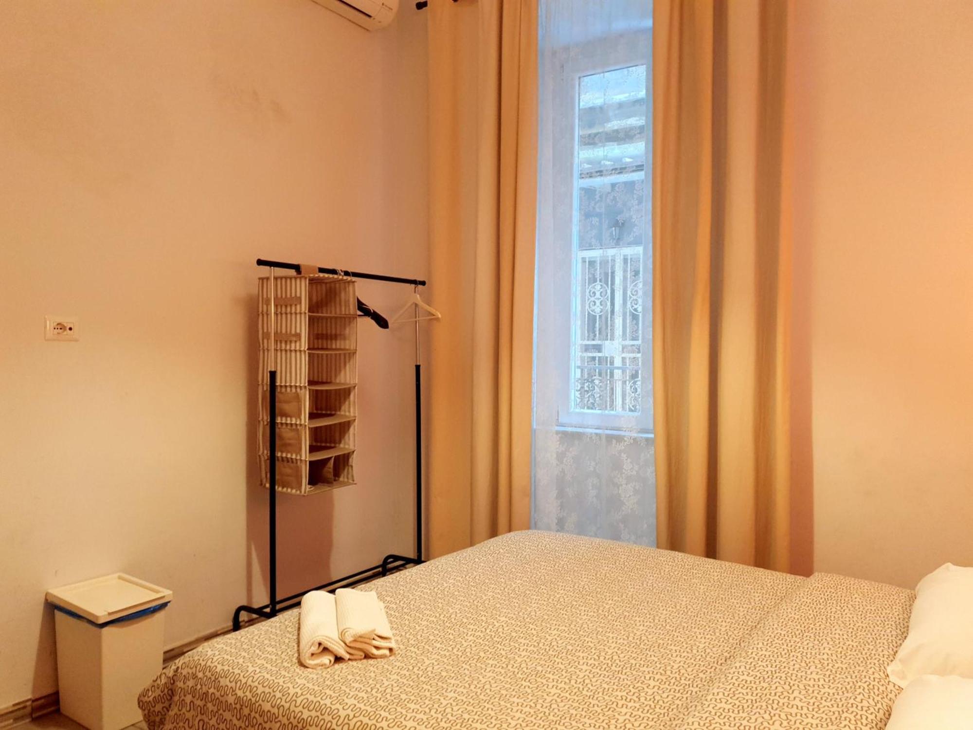 Double Room,1498891942:JPEG